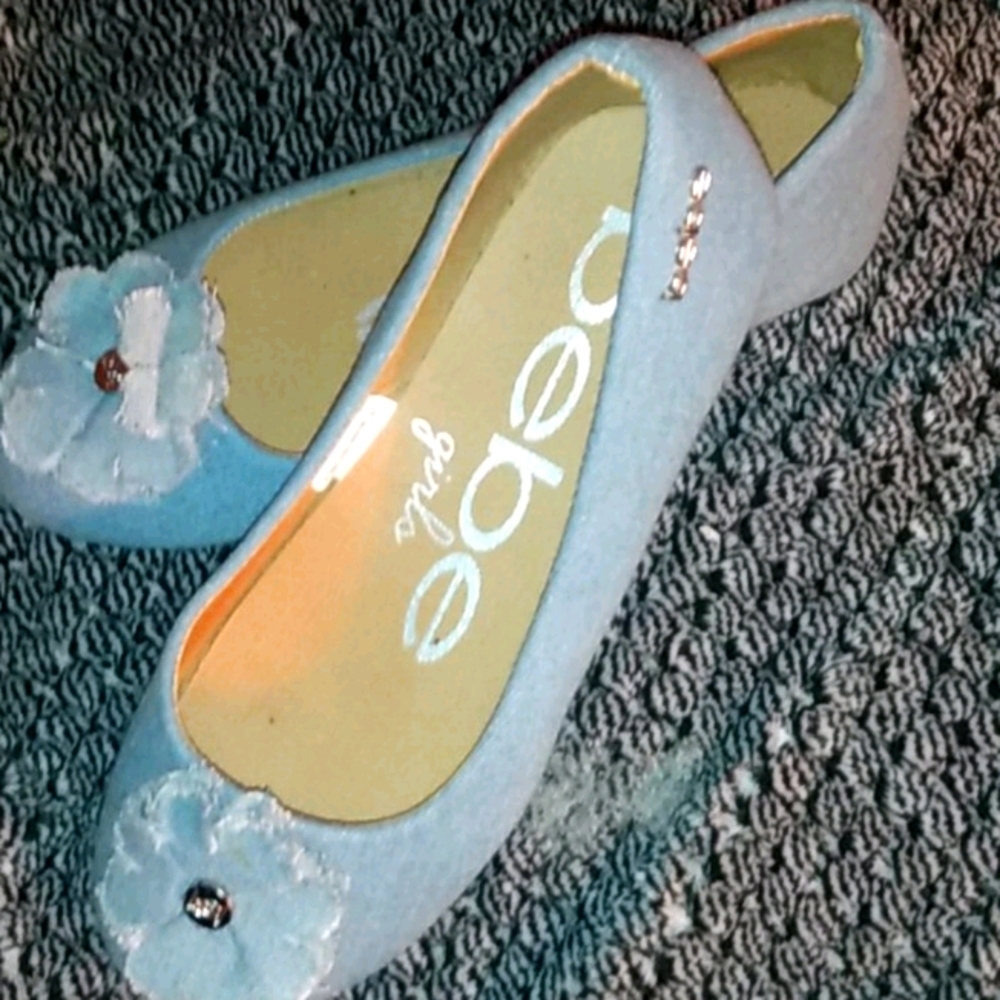 Shoe